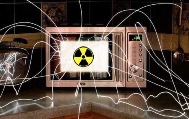 Cuptorul cu microunde toxic